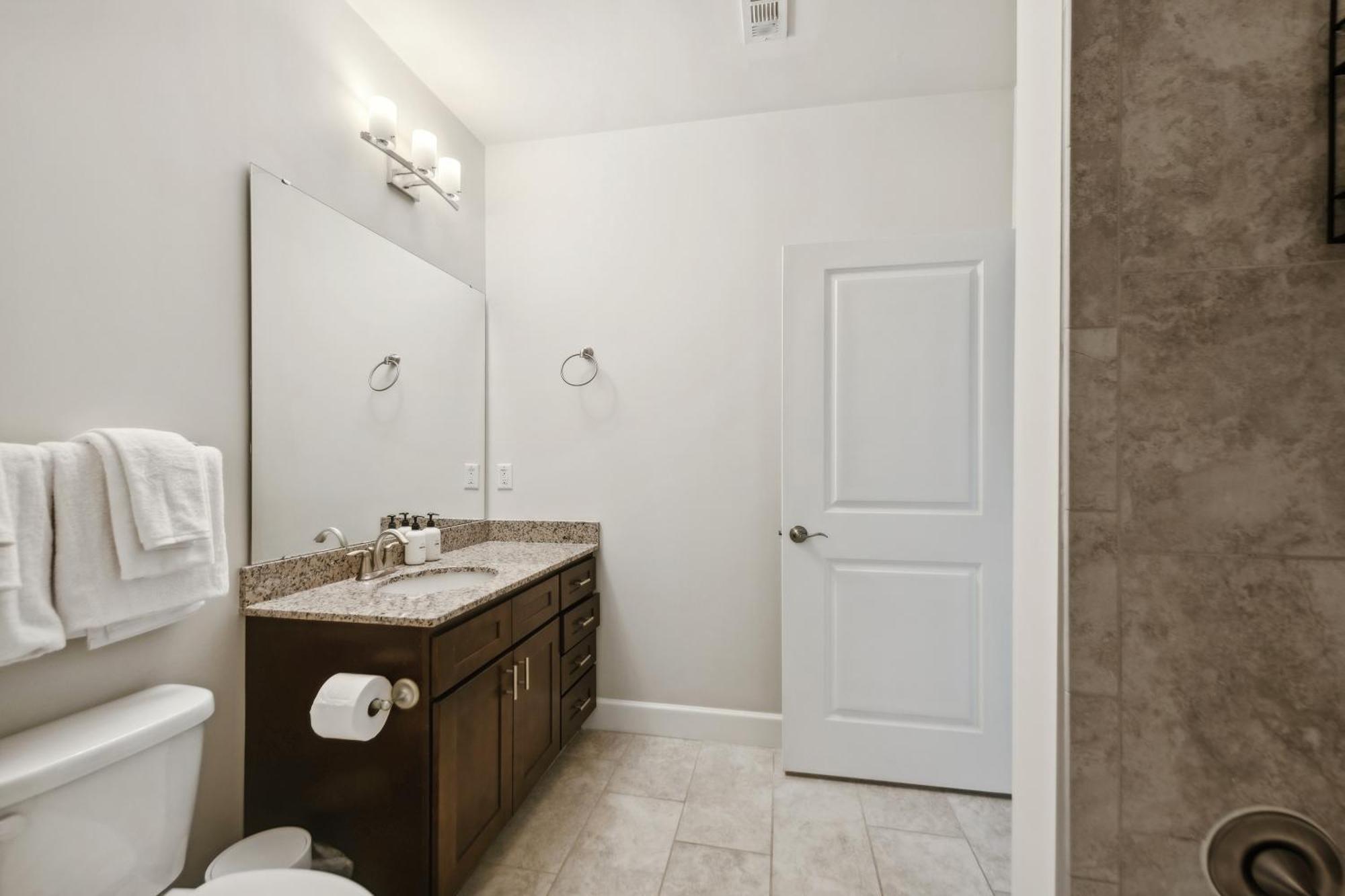 Kasa At Berkshire Village District Raleigh Room photo
