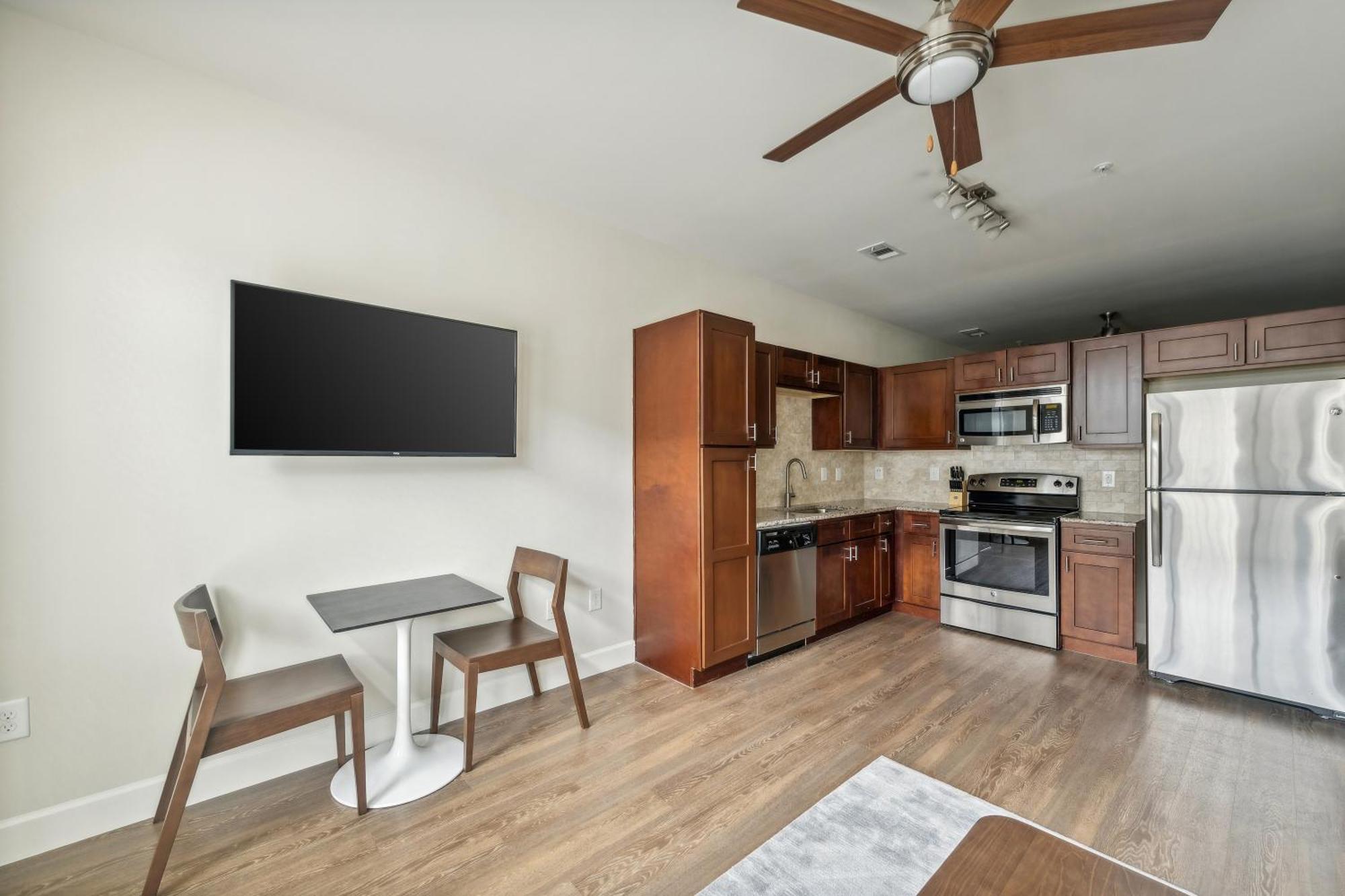 Kasa At Berkshire Village District Raleigh Room photo