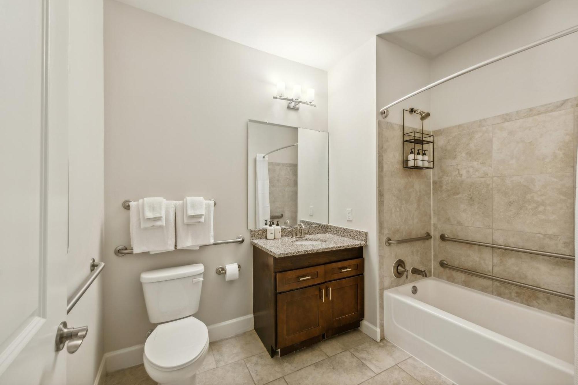 Kasa At Berkshire Village District Raleigh Room photo